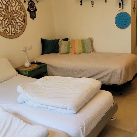 נקודות ריפוי Tirat Carmel Exterior foto
