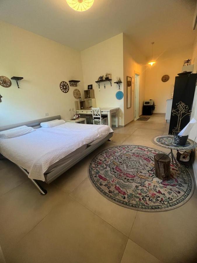נקודות ריפוי Tirat Carmel Exterior foto